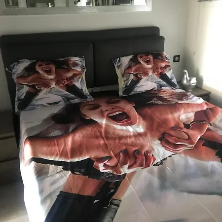 Apartament Quartier Naturiste Colline 4 *