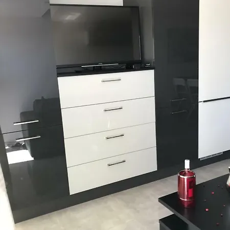 Apartament Quartier Naturiste Colline 4 *