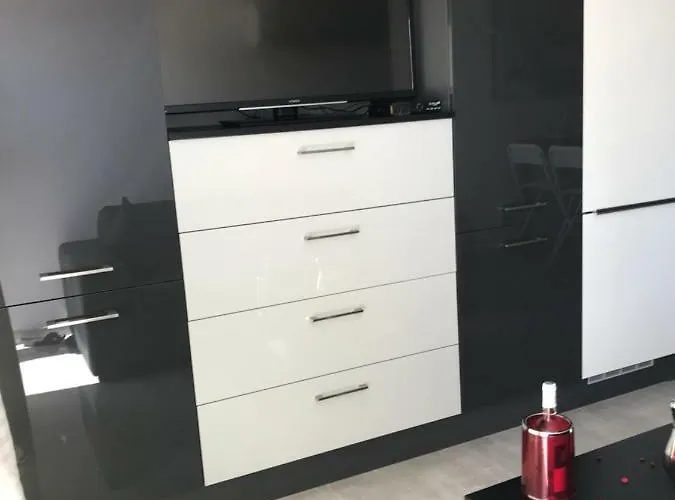 Appartement Quartier Naturiste Colline 4 *