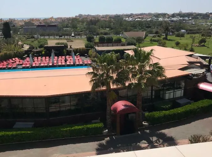 Quartier Naturiste Colline 4 אגדה