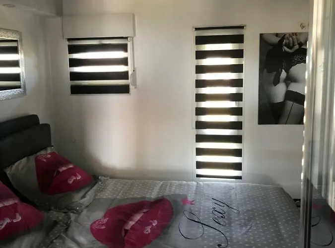 Quartier Naturiste Colline 4 アグド